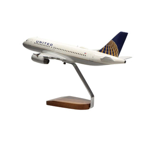 High Flying Models Aircraft Models Airbus A319-100 United Airlines (Continental Merger Livery) Large Mahogany Model