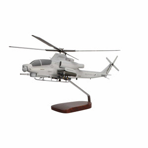 High Flying Models Aircraft Models Bell® AH-1Z Viper Large Mahogany Model