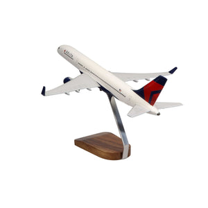 High Flying Models Aircraft Models Boeing 757-200 Delta Air Lines Large Mahogany Model