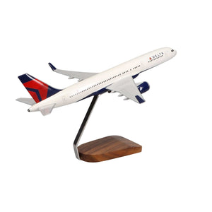 High Flying Models Aircraft Models Boeing 757-200 Delta Air Lines Large Mahogany Model