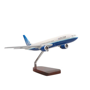 High Flying Models Aircraft Models Boeing™ 777-200 United Airlines (Blue Tulip Livery) Large Mahogany Model