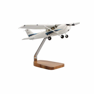 High Flying Models Aircraft Models Cessna® 172 Skyhawk SP (Blue) Clear Canopy Large Mahogany Model