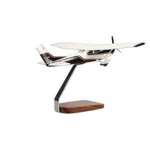 High Flying Models Aircraft Models Cessna® 182 Skylane Clear Canopy Large Mahogany Model