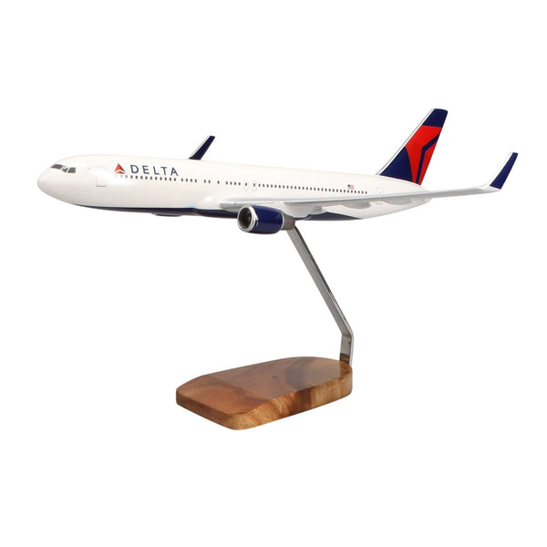 Boeing™ 767-300ER Delta Air Lines Large Mahogany Model