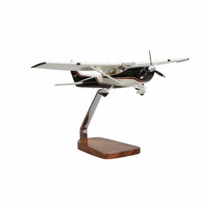 Cessna® 182 Skylane Clear Canopy Large Mahogany Model