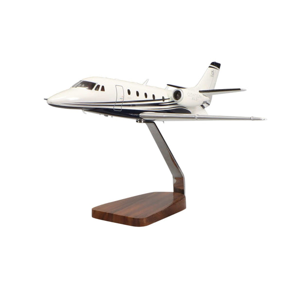Cessna® Citation XLS+ Clear Canopy Large Mahogany Model