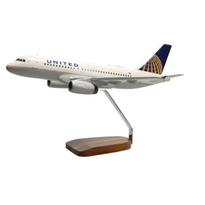 Airbus A319-100 United Airlines (Continental Merger Livery) Large Mahogany Model