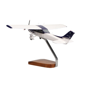 Cessna 182 Skylane (Blue & White) Large Mahogany Model