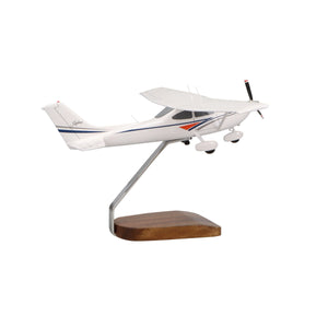 Cessna 182 Skylane (White) Large Mahogany Model