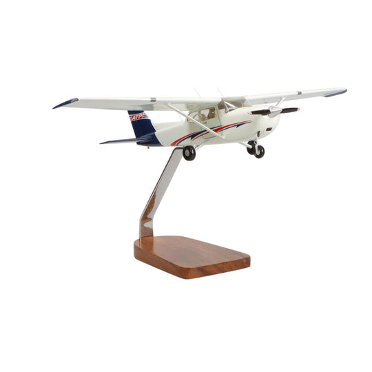 ATP Cessna® 172 Skyhawk Clear Canopy Large Mahogany Model - PilotMall.com