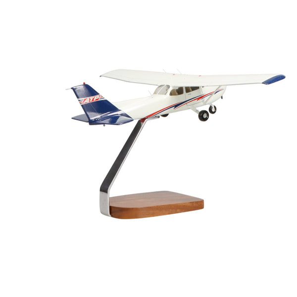 ATP Cessna® 172 Skyhawk Clear Canopy Large Mahogany Model - PilotMall.com