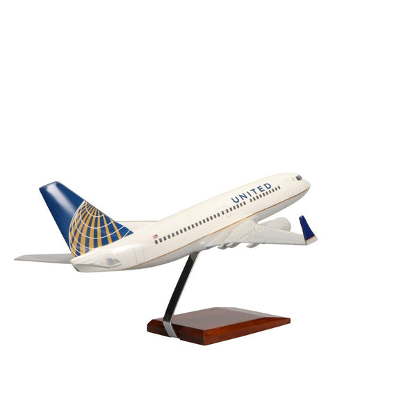 Boeing 737-700 United Airlines (Continental Merger Livery) Limited Edition Large Mahogany Model - PilotMall.com